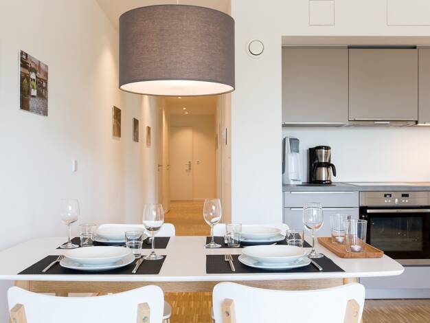 Wohnung zur Miete Wohnen auf Zeit 1.700 € 3 Zimmer 86 m² frei ab sofort Friedrichshafen 88045