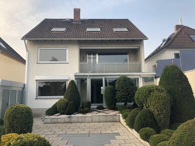 Einfamilienhaus zur Miete 3.000 € 8 Zimmer 235 m² 436 m² Grundstück frei ab 01.08.2025 Rüsselsheim am Main 65428