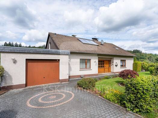 Einfamilienhaus zum Kauf 339.000 € 6 Zimmer 180 m² 1.200 m² Grundstück Windfus Reichshof 51580