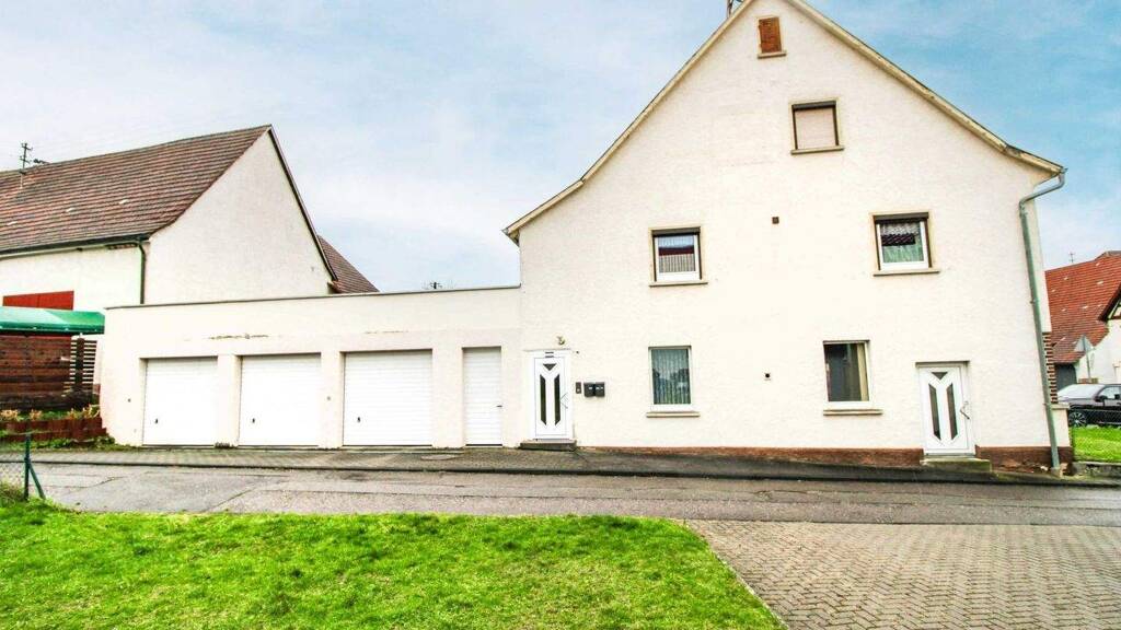 Mehrfamilienhaus zum Kauf 435.000 € 8 Zimmer 213,5 m² 530,1 m² Grundstück Wessingen Bisingen 72406