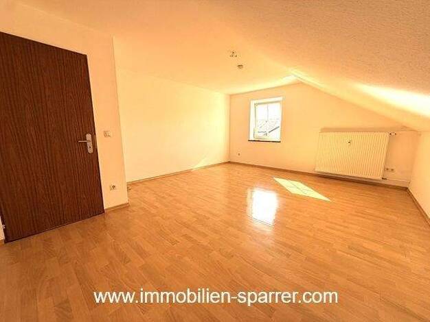 Wohnung zur Miete 560 € 4 Zimmer 76,8 m² frei ab 01.02.2026 Weiherhammer 92729