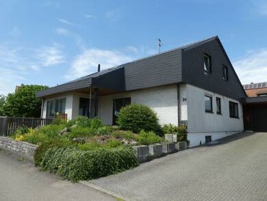 Einfamilienhaus zum Kauf 549.000 € 6,5 Zimmer 210 m² 893 m² Grundstück frei ab sofort Hülben 72584