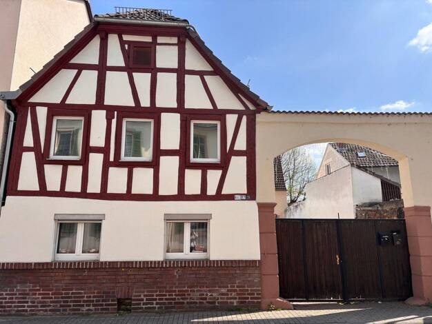 Einfamilienhaus zum Kauf provisionsfrei 390.000 € 5 Zimmer 122 m² 198 m² Grundstück frei ab 01.10.2026 Flörsheim Flörsheim 65439