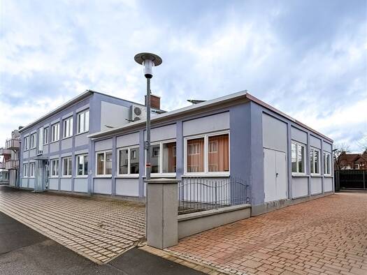 Bürofläche zur Miete 3.750 € 11 Zimmer 582 m² Bürofläche Neustadt Neustadt an der Aisch 91413
