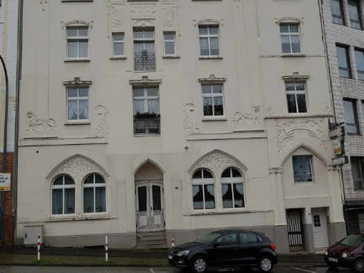 Wohnung zur Miete 950 € 4 Zimmer 100 m² 2. Geschoss frei ab 01.04.2026 Bahnstraße 30 Vohwinkel Wuppertal 42327
