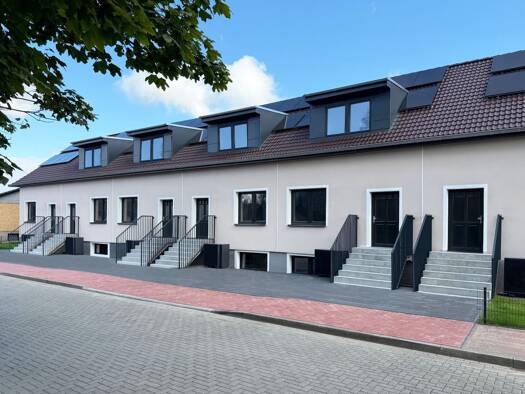Reihenhaus zur Miete 2.300 € 4 Zimmer 138,1 m² frei ab 01.09.2026 Nahe 23866