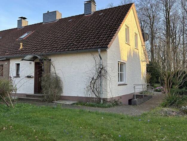 Doppelhaushälfte zum Kauf provisionsfrei 125.000 € 5 Zimmer 105 m² 621 m² Grundstück Eichenweg 21 Boizenburg Boizenburg/Elbe 19258