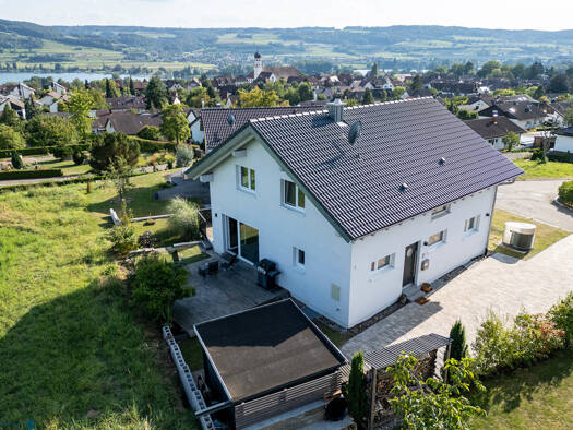 Einfamilienhaus zur Miete 2.300 € 4 Zimmer 172 m² 500 m² Grundstück frei ab 01.03.2026 Schienen Öhningen 78337
