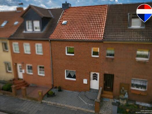 Reihenmittelhaus zum Kauf 169.000 € 4 Zimmer 121 m² 358 m² Grundstück Helmstedt Helmstedt 38350