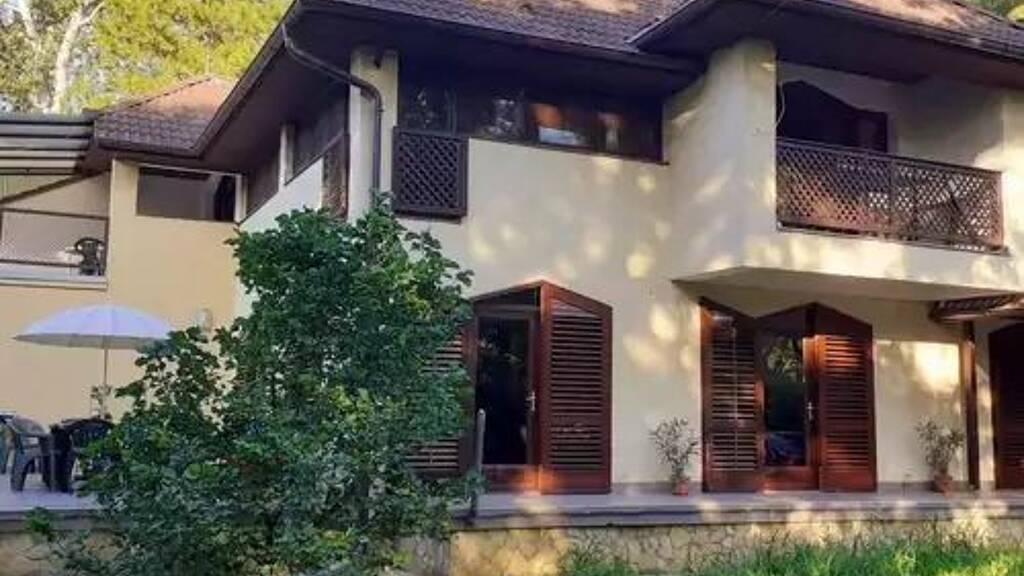 Einfamilienhaus zum Kauf 640.000 € 4 Zimmer 350 m² 716 m² Grundstück Siófok 8600