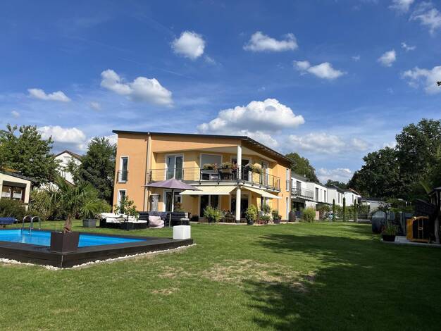 Einfamilienhaus zum Kauf provisionsfrei 1.250.000 € 5 Zimmer 200 m² 1.050 m² Grundstück Feucht Feucht 90537