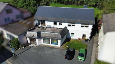 Einfamilienhaus zum Kauf 195.000 € 5 Zimmer 140 m² 634 m² Grundstück frei ab 01.09.2025 Geroldsgrün Geroldsgrün 95179