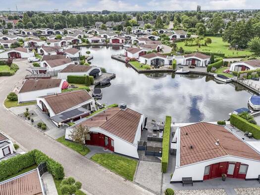 Bungalow zum Kauf 370.000 € 3 Zimmer 74 m² 308 m² Grundstück brekkenweg 4 89 De Fryske Marren 8531 PM
