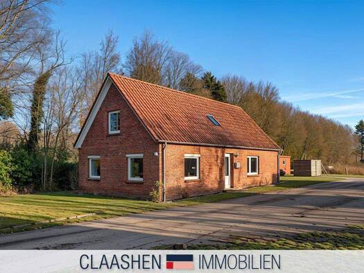 Einfamilienhaus zum Kauf 229.000 € 5 Zimmer 133 m² 1.010 m² Grundstück Berumbur 26524