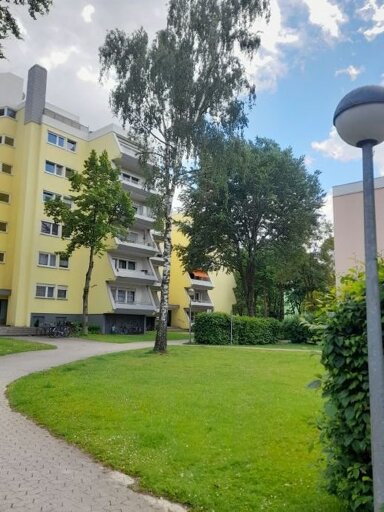 Wohnung zur Miete 700 € 3 Zimmer 81 m² 2. Geschoss frei ab sofort Wasserburger Weg 51 Günzburg Günzburg 89312