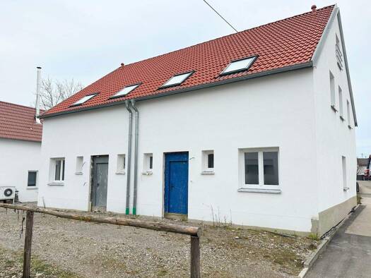 Doppelhaushälfte zum Kauf 285.000 € 4 Zimmer 96 m² 211 m² Grundstück frei ab sofort Hauptstraße 7 Obergessertshausen Aichen 86479