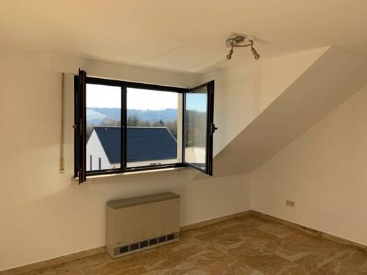 Studio zur Miete 270 € 1 Zimmer 26 m² 2. Geschoss frei ab sofort Biewer Trier 54293