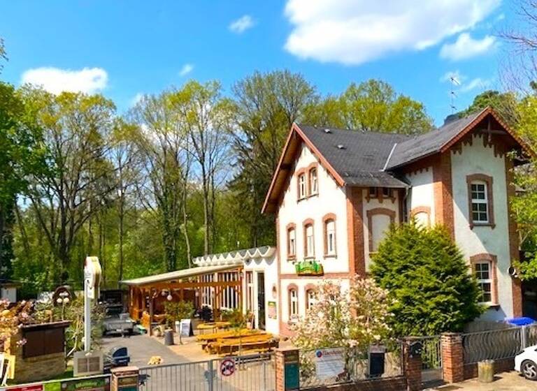 Haus zum Kauf 720.000 € 7 Zimmer 420 m²<br/>Wohnfläche 1.300 m²<br/>Grundstück Luckenwalde Luckenwalde 14943