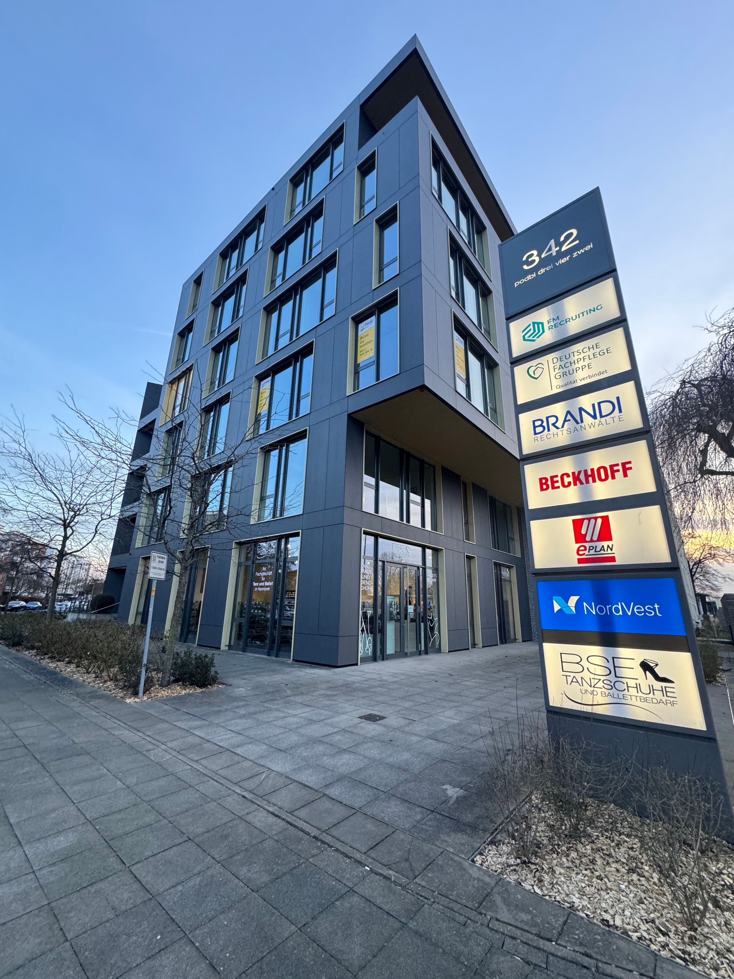 Bürofläche zur Miete 7.358 € 566 m²<br/>Bürofläche Podbielskistraße 342 Groß-Buchholz Hannover 30655