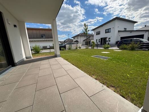 Terrassenwohnung zum Kauf - Erstbezug provisionsfrei 414.500 € 3 Zimmer 89,4 m² EG frei ab sofort Vogelsangstraße 3 Plattling 94447