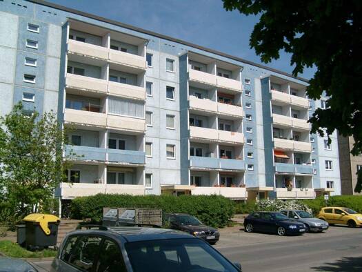 Wohnung zur Miete 284 € 3 Zimmer 60 m² 2. Geschoss Reitbahnweg 76 Reitbahnviertel Neubrandenburg 17034