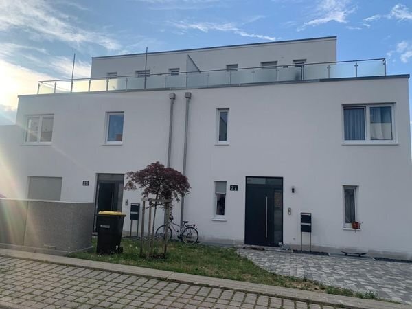 Wohnung zur Miete 1.470 € 4 Zimmer 130 m²<br/>Wohnfläche 1.<br/>Geschoss 01.02.2025<br/>Verfügbarkeit Dillweißenstein - Stadtviertel 101 Pforzheim 75173