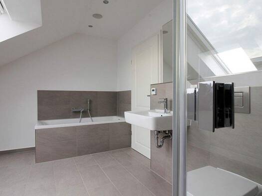 Maisonette zur Miete - Erstbezug 1.150 € 4 Zimmer 106,5 m² 3. Geschoss frei ab 01.07.2026 Georg-Schumann-Straße 207 Möckern Leipzig 04159