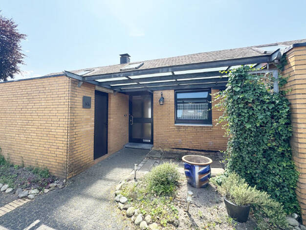 Reihenmittelhaus zum Kauf 290.000 € 4 Zimmer 120 m² 250 m² Grundstück Detmold 32758