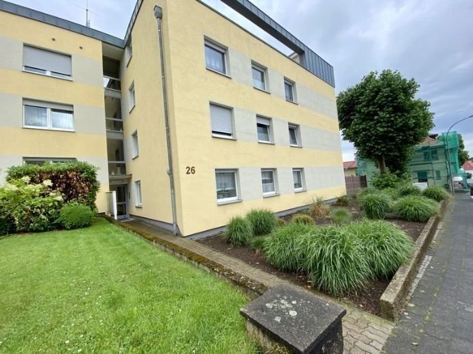 Wohnung zur Miete 600 € 4 Zimmer 92 m²<br/>Wohnfläche 1.<br/>Geschoss 01.03.2025<br/>Verfügbarkeit Bahnhofstrasse 26 Blomberg Blomberg 32825