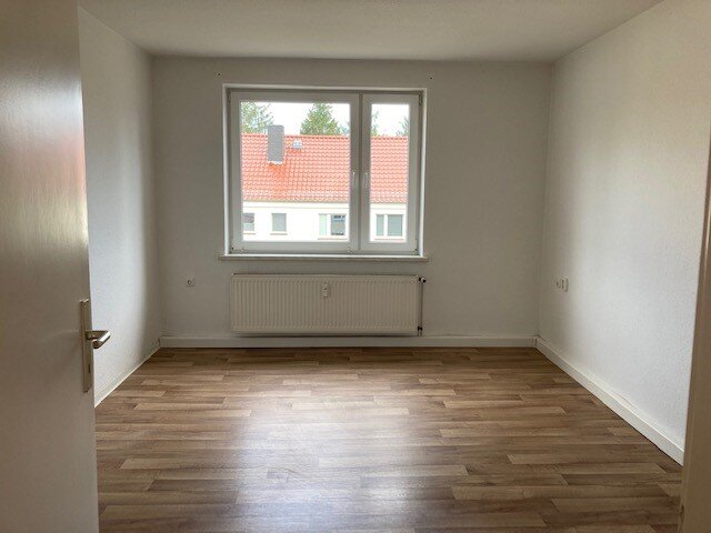 Wohnung zur Miete 578 € 3 Zimmer 66,8 m²<br/>Wohnfläche 2.<br/>Geschoss 01.10.2024<br/>Verfügbarkeit AWG 10 Wünsdorf Zossen 15806