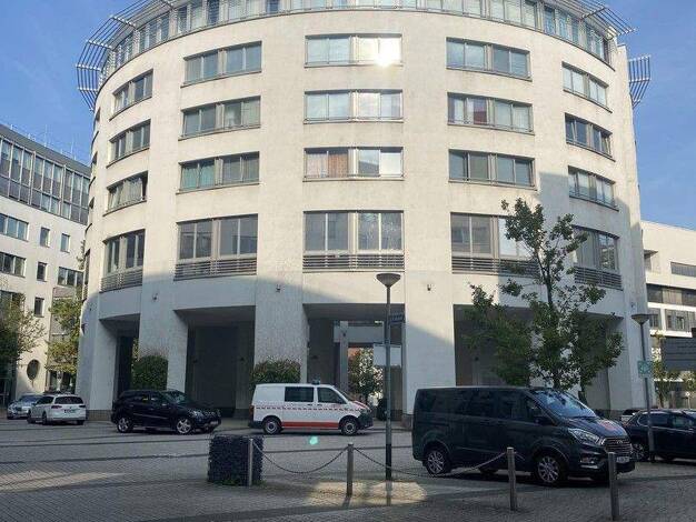 Wohnung zur Miete 1.125 € 2,5 Zimmer 54 m² 3. Geschoss frei ab sofort Pfarrer-Perabo-Platz 6 Gallus Frankfurt 60325