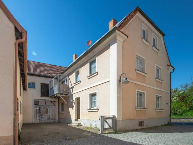 Mehrfamilienhaus zum Kauf 249.000 € 9 Zimmer 231 m² 270 m² Grundstück frei ab sofort Walsdorf Walsdorf 96194
