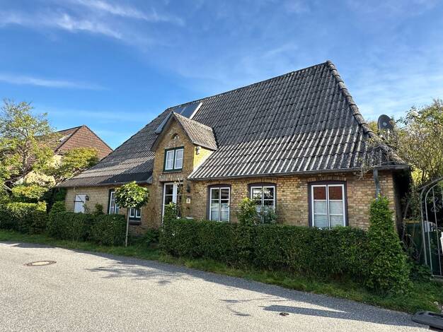Einfamilienhaus zum Kauf 215.000 € 4 Zimmer 160 m² 807 m² Grundstück Schwabstedt 25876