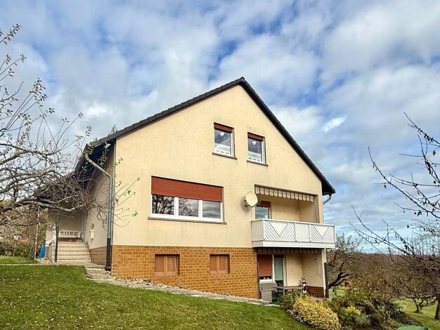 Wohnung zur Miete 500 € 5 Zimmer 105 m² 1. Geschoss frei ab sofort Stork Flieden 36103