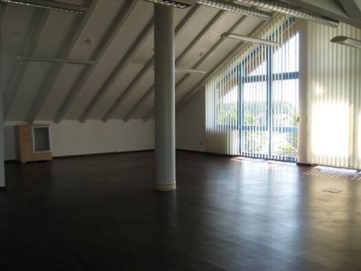 Studio zur Miete 1.140 € 1 Zimmer 189,9 m² 1. Geschoss frei ab sofort Gewerbestr.3 Hohenthann 84098