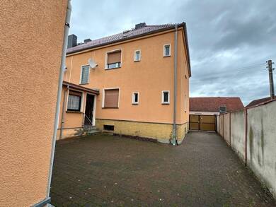 Mehrfamilienhaus zum Kauf 120.000 € 7 Zimmer 176,3 m² 979 m² Grundstück frei ab sofort Alt-Golpaer Straße 3B Möhlau Gräfenhainichen 06772