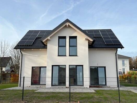 Einfamilienhaus zum Kauf provisionsfrei 598.000 € 5 Zimmer 135 m² 577 m² Grundstück frei ab sofort Ahornweg 20 Oßling 01920