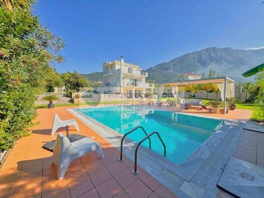 Villa zum Kauf 1.450.000 € 6 Zimmer 370 m² 2.000 m² Grundstück Municipality of Kalamata 24100