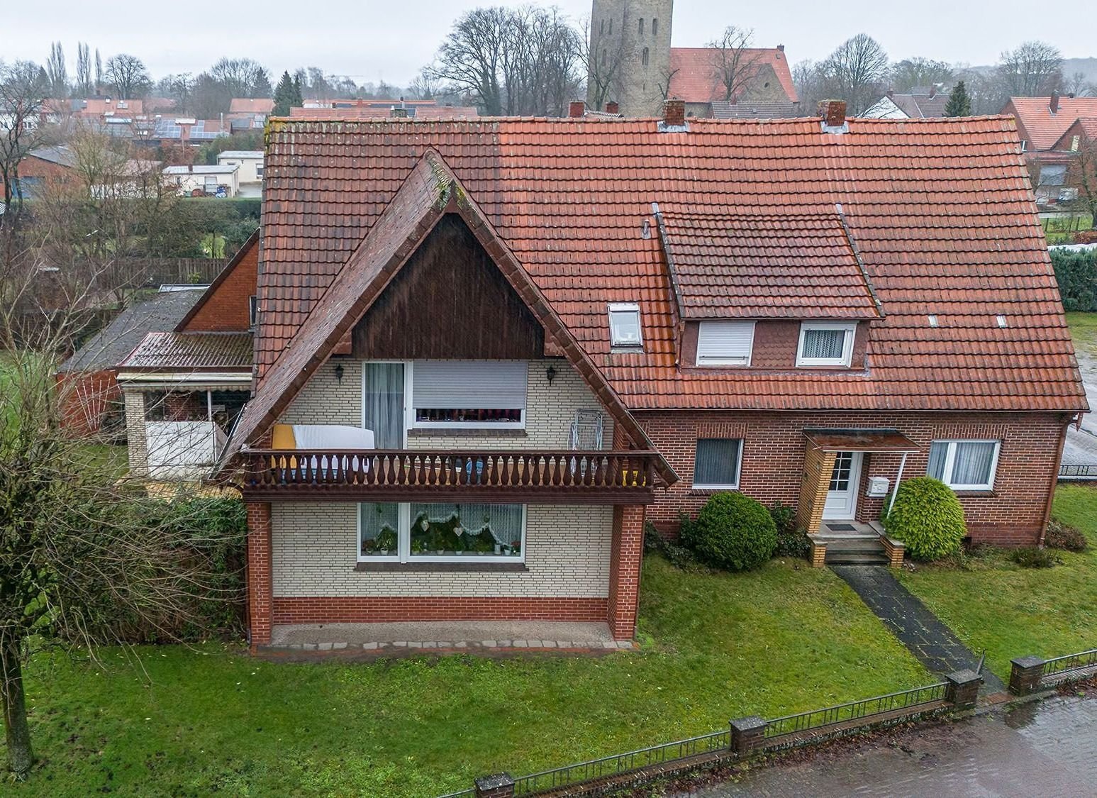 Haus zum Kauf 355.000 € 7 Zimmer 228 m²<br/>Wohnfläche 1.596 m²<br/>Grundstück Engter Bramsche 49565