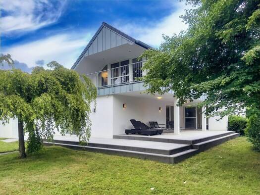 Einfamilienhaus zum Kauf 1.245.000 € 5 Zimmer 235,2 m² 2.007 m² Grundstück Lank-Latum Meerbusch 40668