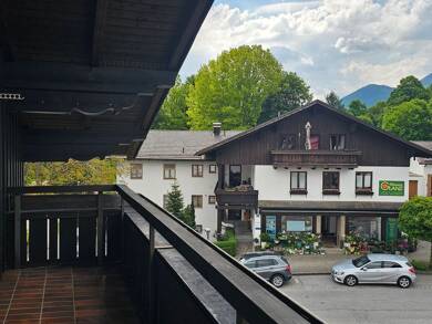 Wohnung zum Kauf 350.000 € 2 Zimmer 86 m² Dachgeschoss, 2. Geschoss frei ab sofort Chiemseestraße Bernau Bernau am Chiemsee 83233