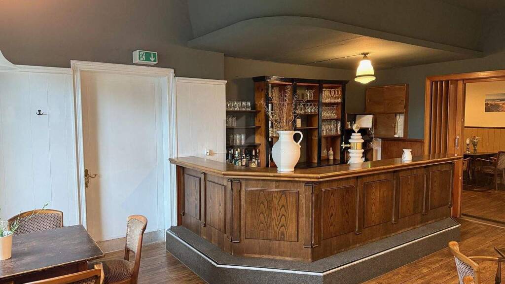 Hotel zum Kauf 400.000 € 9 Zimmer 2.337 m² Grundstück Buchholz 25712