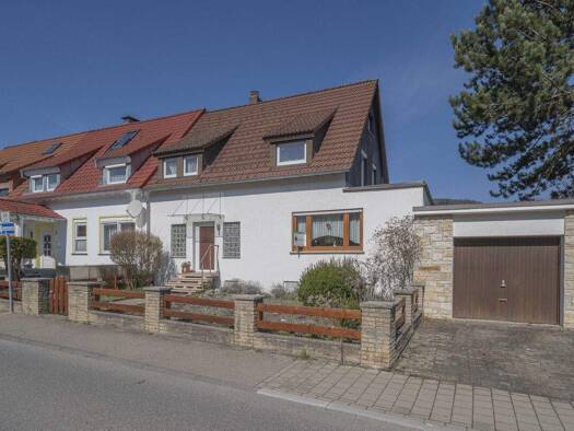 Einfamilienhaus zum Kauf 249.000 € 4,5 Zimmer 130 m² 652 m² Grundstück Blumberg 78176