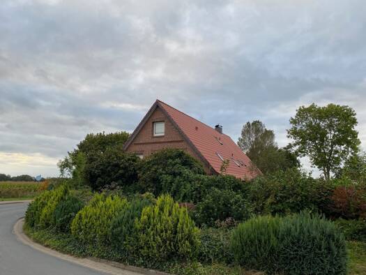 Mehrfamilienhaus zum Kauf als Kapitalanlage geeignet 319.000 € 400 m² 4.504 m² Grundstück Dorum Wurster Nordseeküste 27639