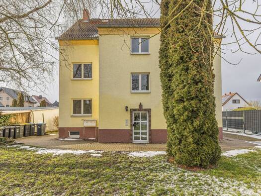 Wohnung zur Miete 666 € 3 Zimmer 74 m² 1. Geschoss Siedlerstraße 2 Neukirchen Borna 04552