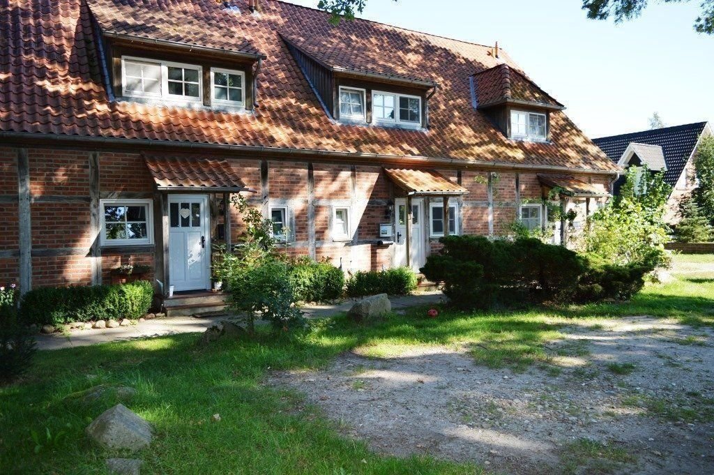 Mehrfamilienhaus zum Kauf 630.000 € 9 Zimmer 300 m²<br/>Wohnfläche 750 m²<br/>Grundstück Hohnstorf Bienenbüttel 29553