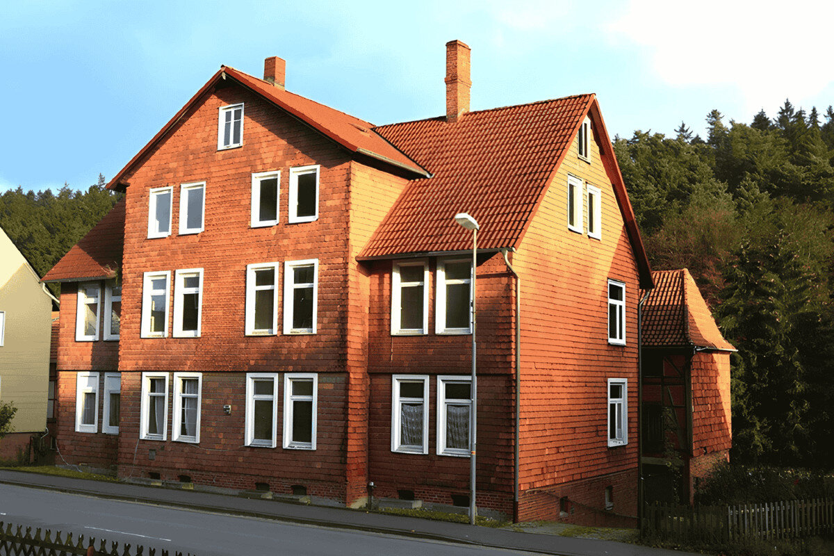 Mehrfamilienhaus zum Kauf 199.500 € 17 Zimmer 434 m²<br/>Wohnfläche 2.567 m²<br/>Grundstück Grünenplan Delligsen / Grünenplan 31073