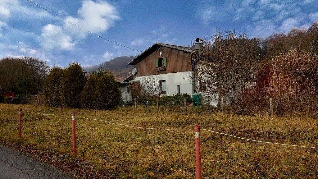 Einfamilienhaus zum Kauf 92.000 € 4 Zimmer 104,4 m² 578 m² Grundstück Zwota 08267