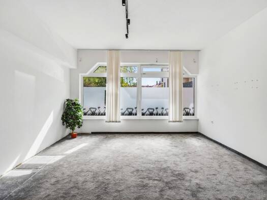 Laden zur Miete 9,61 € 2 Zimmer Brixlegg 6230