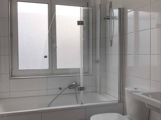 Wohnung zur Miete 700 € 3 Zimmer 132,4 m² frei ab sofort Emilienplatz 9 Mittelstadt Hagen 58095